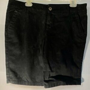 LIZ CLAIBORNE BLACK NICE USED LADIES SHORTS SIZE 14